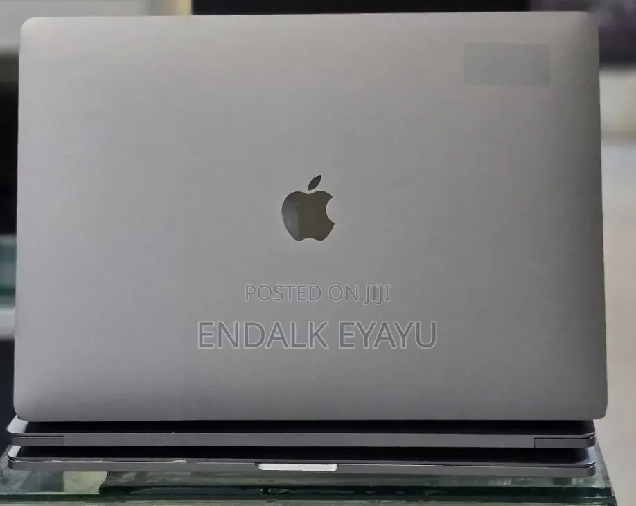 New Laptop Apple MacBook Pro 2017 16GB Intel Core i7 SSD 512GB