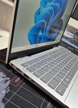 New Laptop Dell Inspiron 14 5435 16GB AMD Ryzen 7 SSD 1T