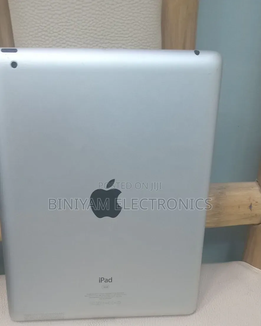 Apple iPad 2 Wi-Fi + 3G 16 GB Silver