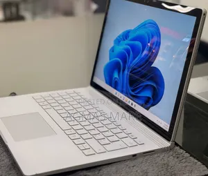 New Laptop Microsoft Surface Book 8GB Intel Core i5 SSD 128GB