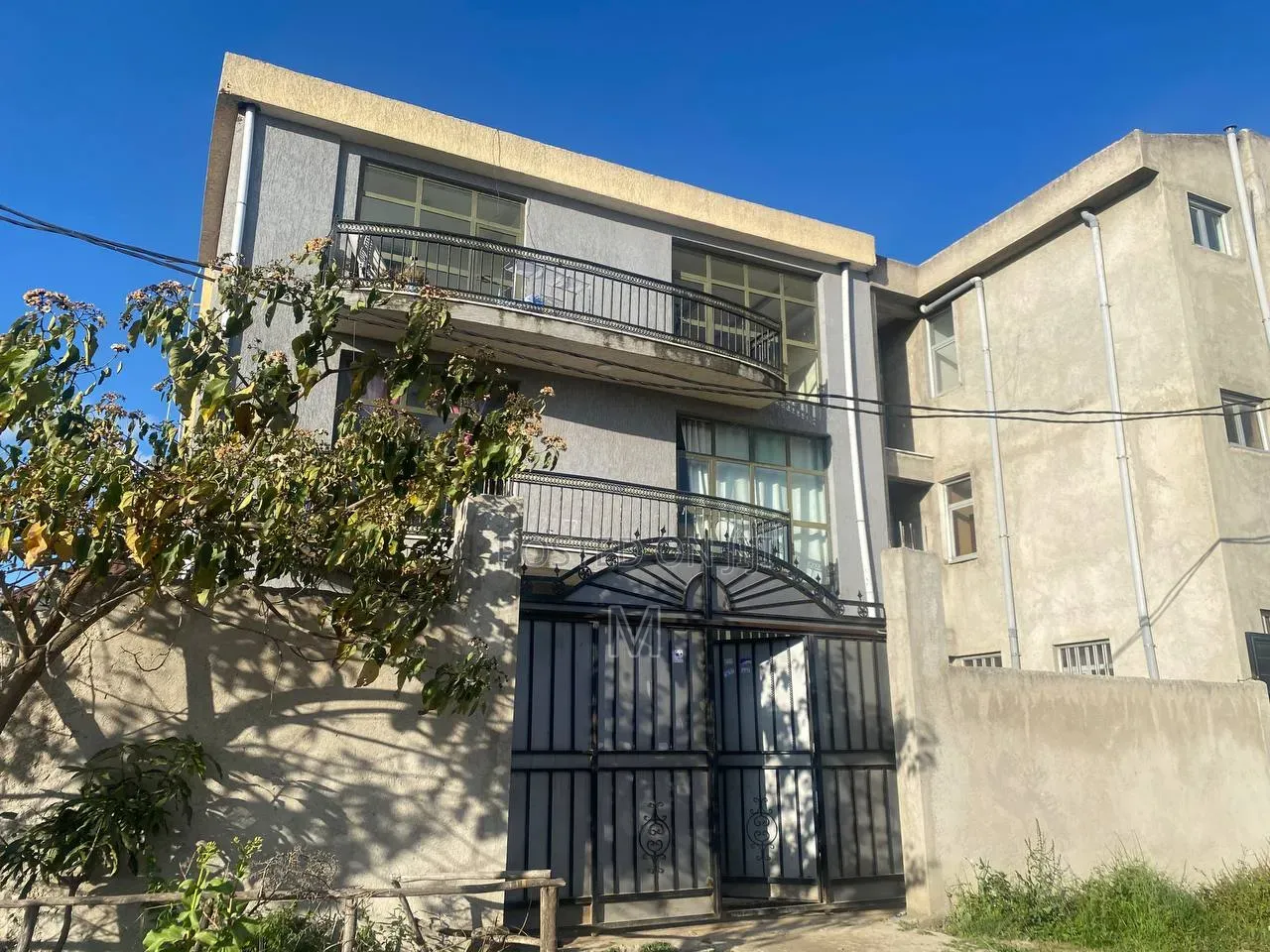6bdrm Townhouse/Terrace in Bole for sale