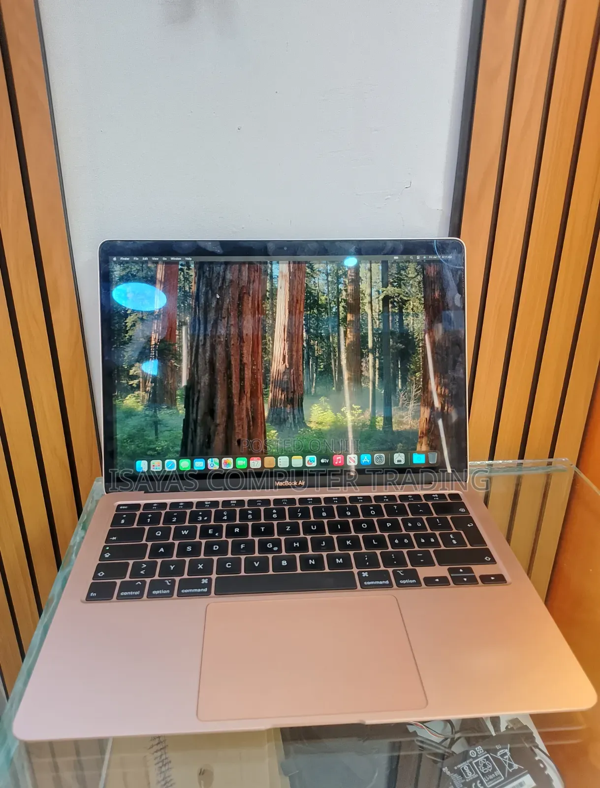 New Laptop Apple MacBook Air 2020 M1 8GB Apple M1 SSD 256GB