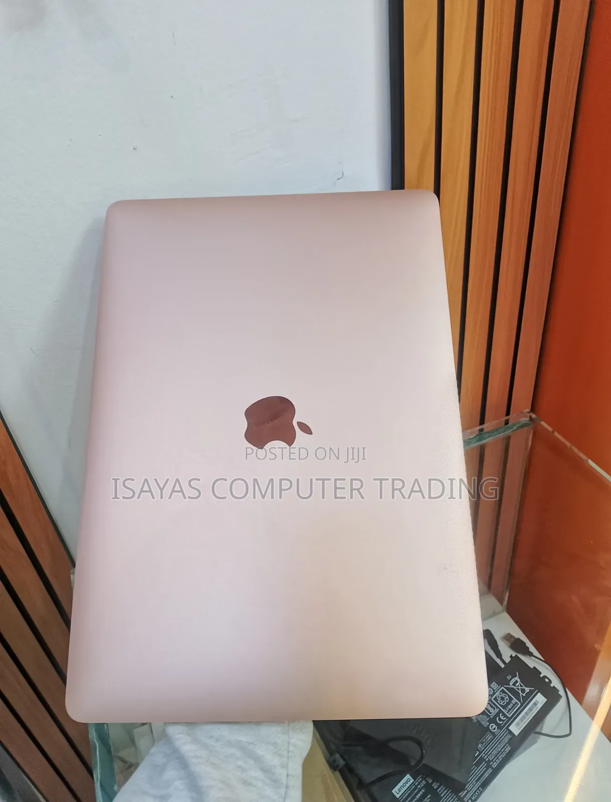 New Laptop Apple MacBook Air 2020 M1 8GB Apple M1 SSD 256GB