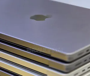New Laptop Apple MacBook Pro 32GB Apple M1 Pro SSD 512GB