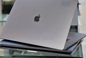 New Laptop Apple MacBook Pro 2017 16GB Intel Core i7 SSD 512GB