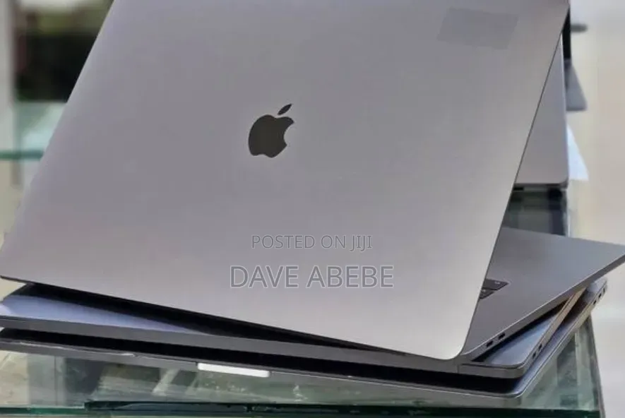New Laptop Apple MacBook Pro 2017 16GB Intel Core i7 SSD 512GB