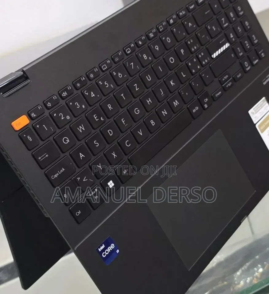 New Laptop Asus Vivobook 16 16GB Intel Core i9 SSD 1T
