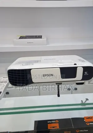 Brand New EPSON Projector
Model Name: CB -X49
Hardware