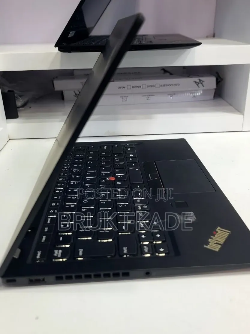 New Laptop Lenovo ThinkPad X1 Carbon 8GB Intel Core i5 SSD 512GB