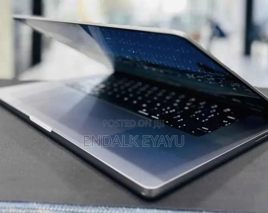 New Laptop Apple MacBook Pro 2021 M1 16GB Apple M1 Pro SSD 512GB