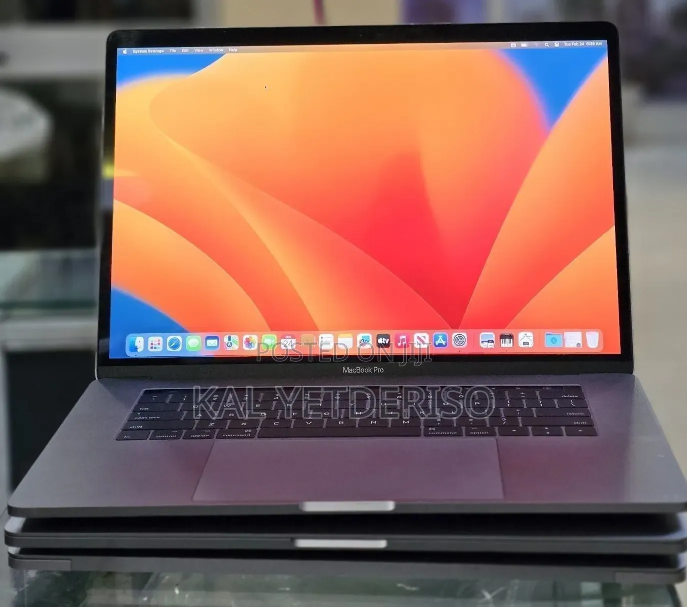 New Laptop Apple MacBook Pro 2017 16GB Intel Core i7 SSD 512GB