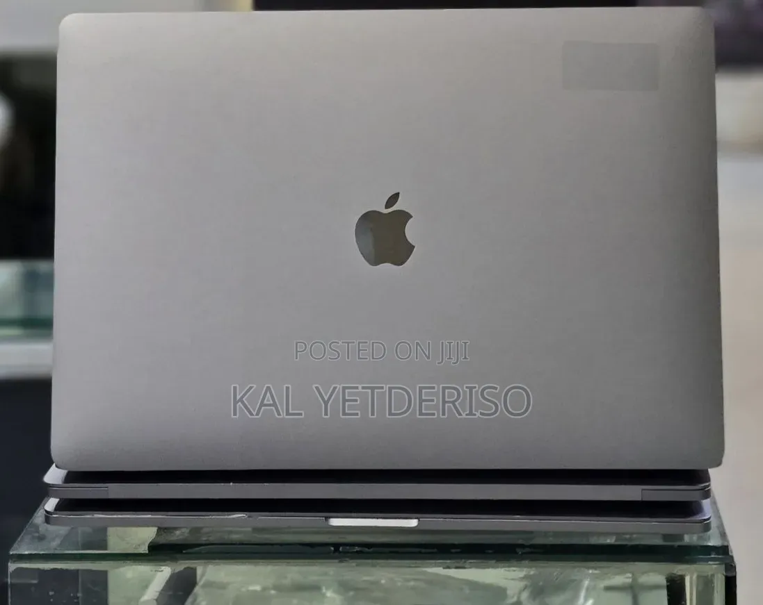 New Laptop Apple MacBook Pro 2017 16GB Intel Core i7 SSD 512GB