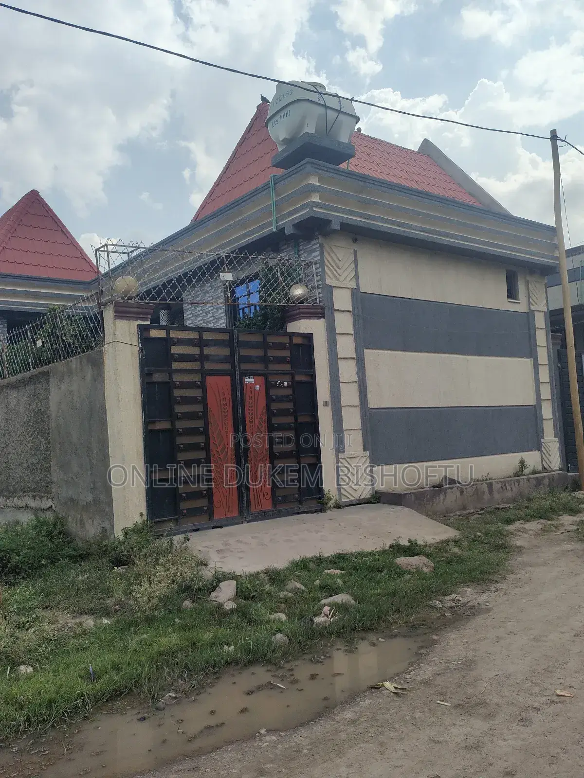 Furnished 8bdrm Villa in Dukem Gabriel Sefar, East Shewa for sale