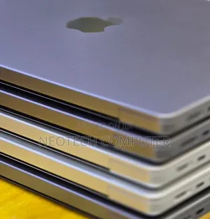New Laptop Apple MacBook Pro 2021 M1 32GB Apple M1 Pro SSD 512GB