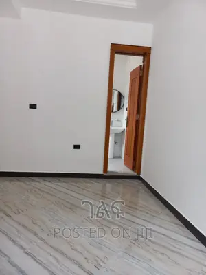 5bdrm House in የግል, Bole for Sale