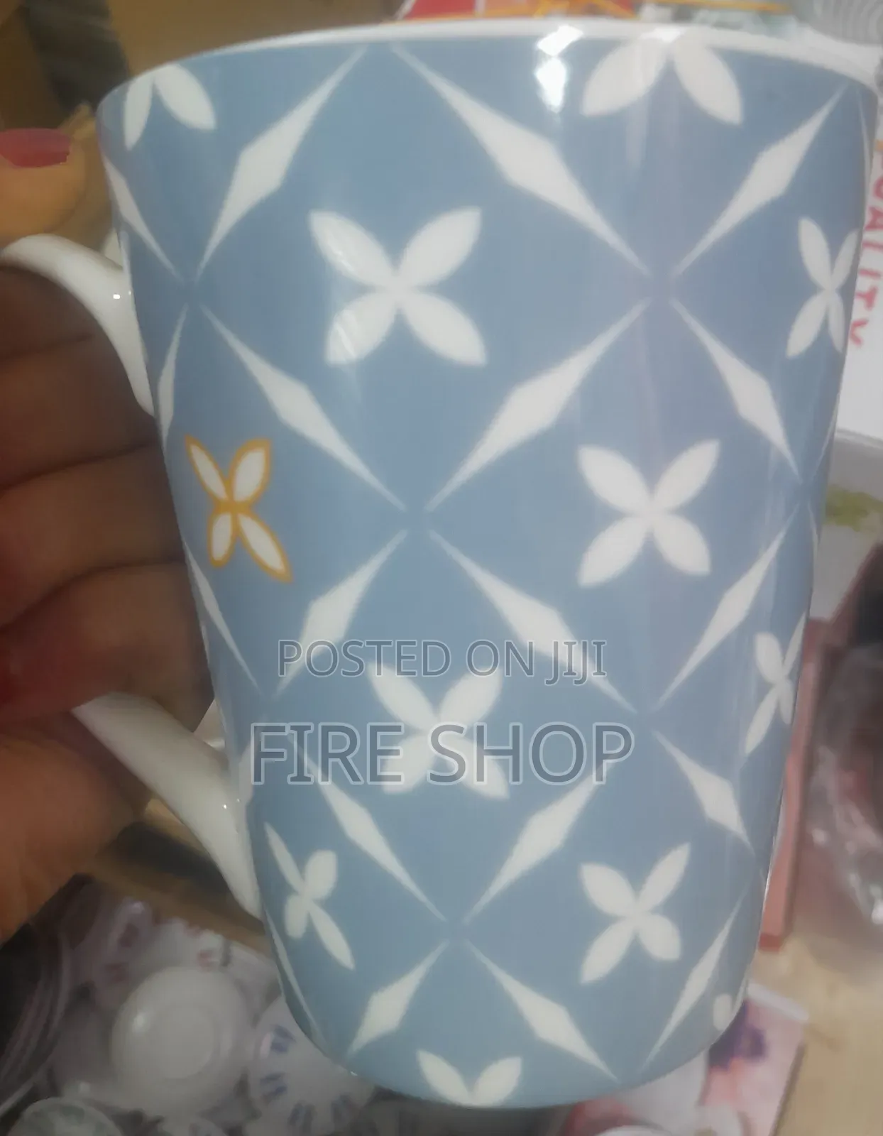 ቆንጆ ዲዛይን ያላቸው የሴራሚክ ማጎች
