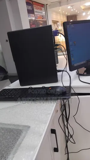 New Desktop Computer Lenovo ideacentre 720 4GB Intel Core i3 HDD 500GB
