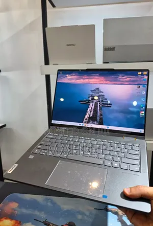 New Laptop Lenovo Yoga 7i 16GB Intel Core i7 SSD 512GB