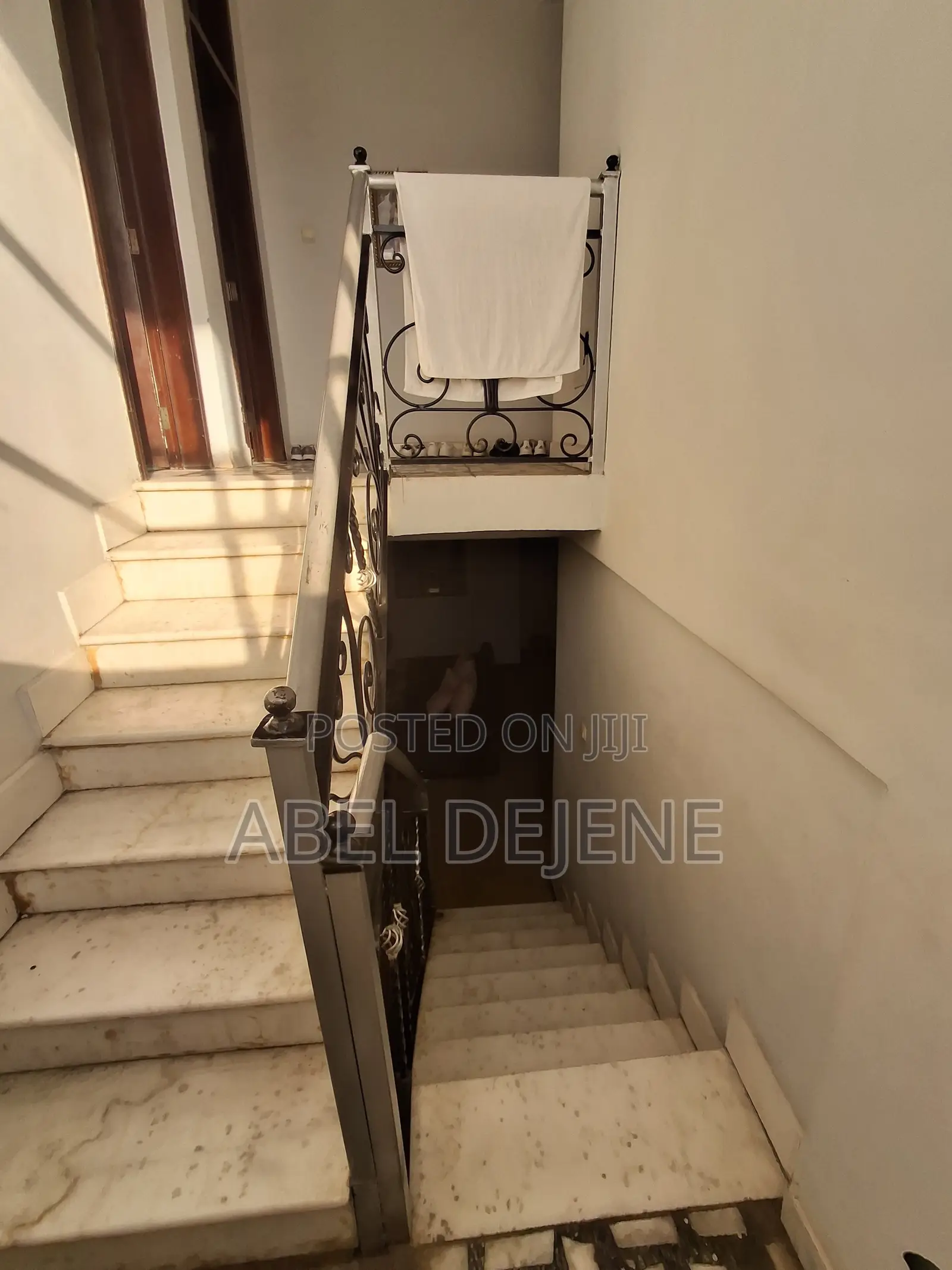 7bdrm House in South West Shewa for rent