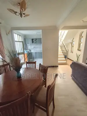 7bdrm House in South West Shewa for rent