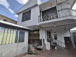 7bdrm House in South West Shewa for rent
