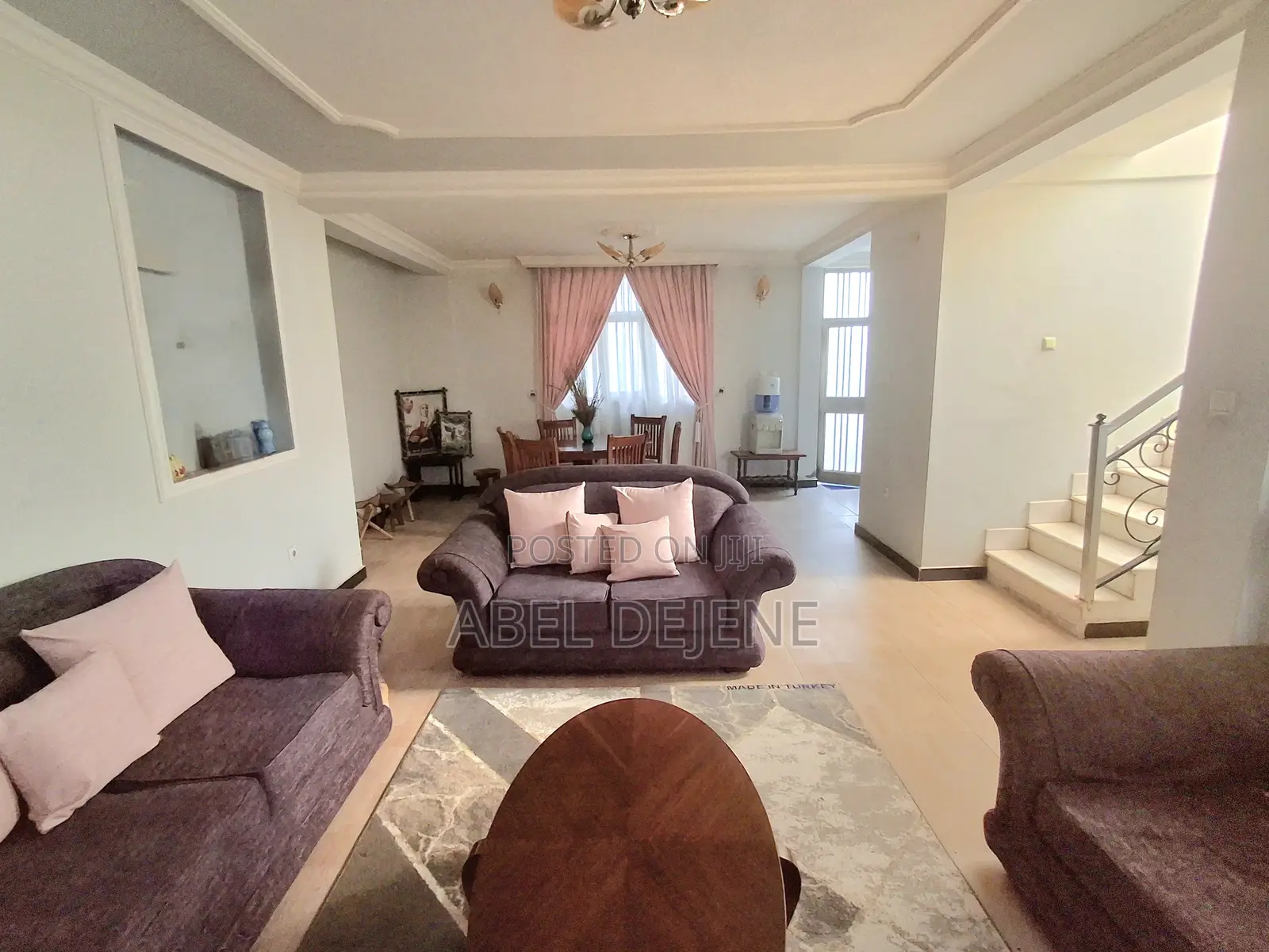 7bdrm House in South West Shewa for rent