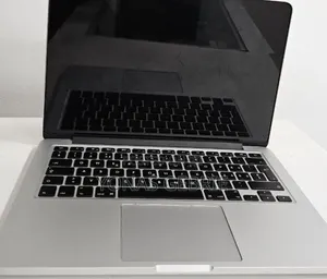 New Laptop Apple MacBook 8GB Intel Core i7 SSD 256GB