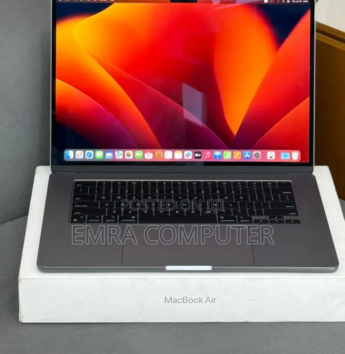 New Laptop Apple MacBook Air 2022 M2 8GB Apple M2 SSD 256GB