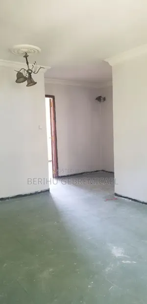 2bdrm Condo in ኣያት, Yeka for sale