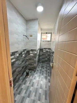2bdrm Condo in አያት, Yeka for sale