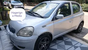 Toyota Vitz 2002 Silver