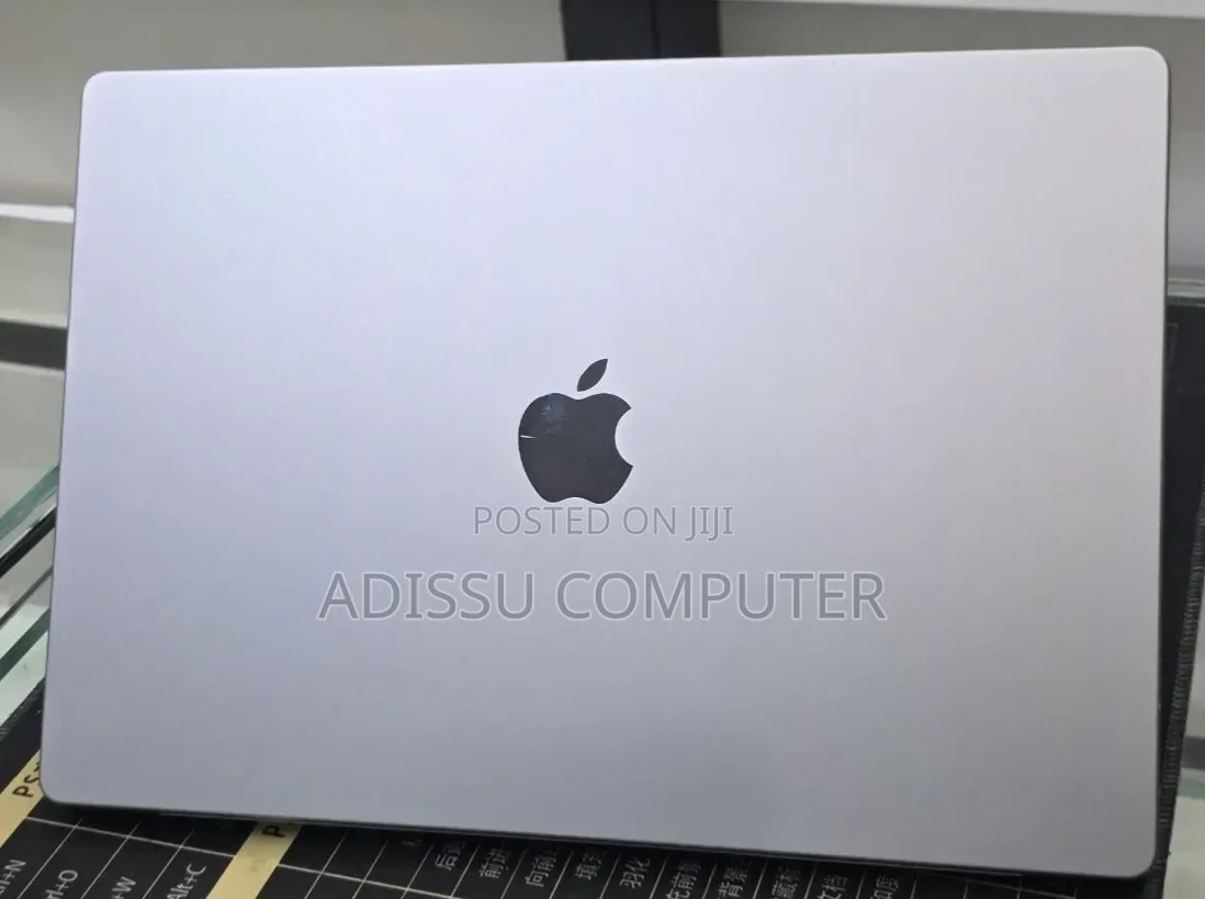 New Laptop Apple MacBook Pro 2021 M1 Max 32GB AMD A10 SSD 1T