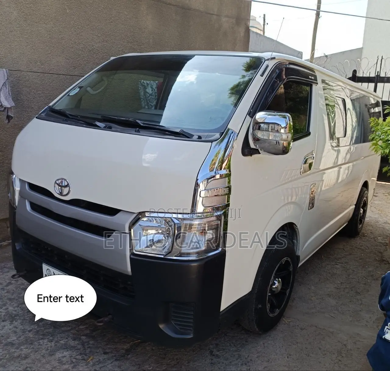 Toyota HiAce 2015 White