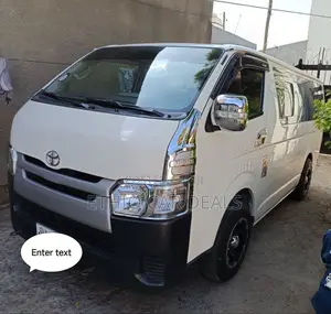 Toyota HiAce 2015 White