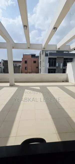 Furnished 6bdrm House in Bole for sale