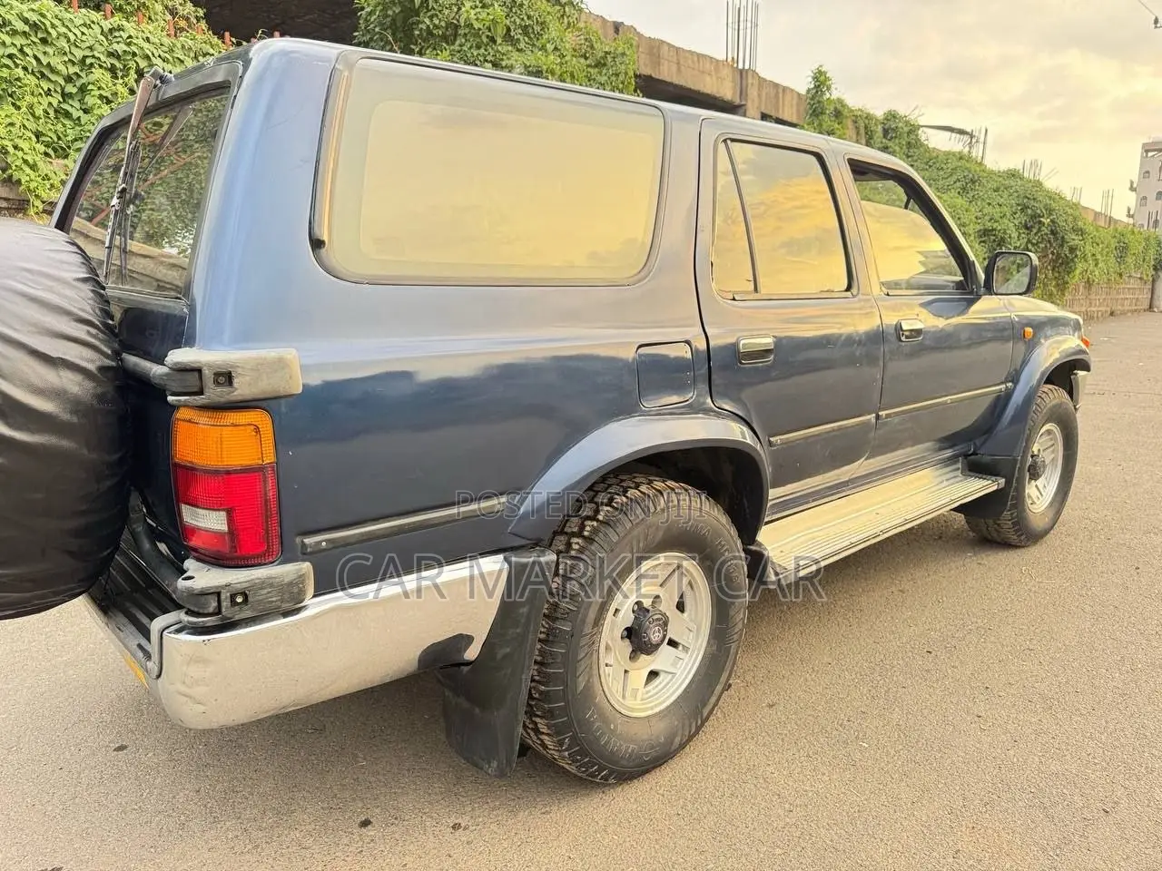 Toyota Hilux Surf 2.4DT 5dr 1992 Gray