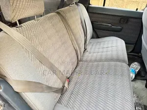 Toyota Hilux Surf 2.4DT 5dr 1992 Gray
