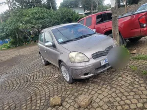 Toyota Yaris 2005
