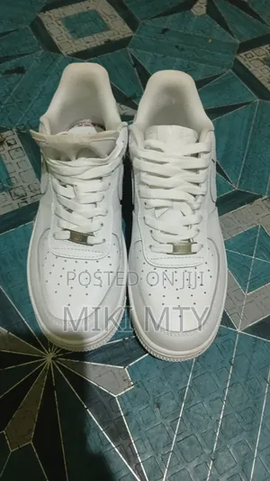 Shoes Shoes