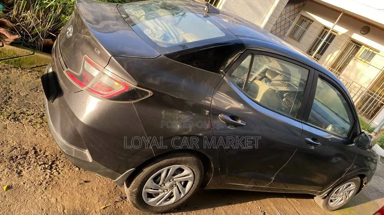 Hyundai I10 2022 Gray