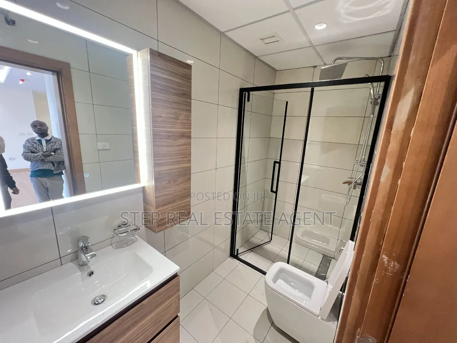 3bdrm Apartment in Sarbet, Bole for rent