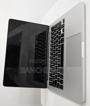 New Laptop Apple MacBook Pro 2015 8GB Intel Core i7 SSD 256GB