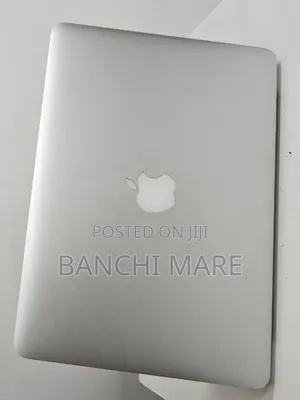 New Laptop Apple MacBook Pro 2015 8GB Intel Core i7 SSD 256GB