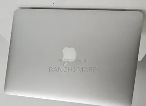 New Laptop Apple MacBook Pro 2015 8GB Intel Core i7 SSD 256GB