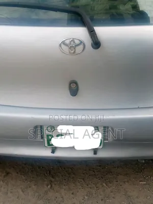 Toyota Vitz 2001 Silver