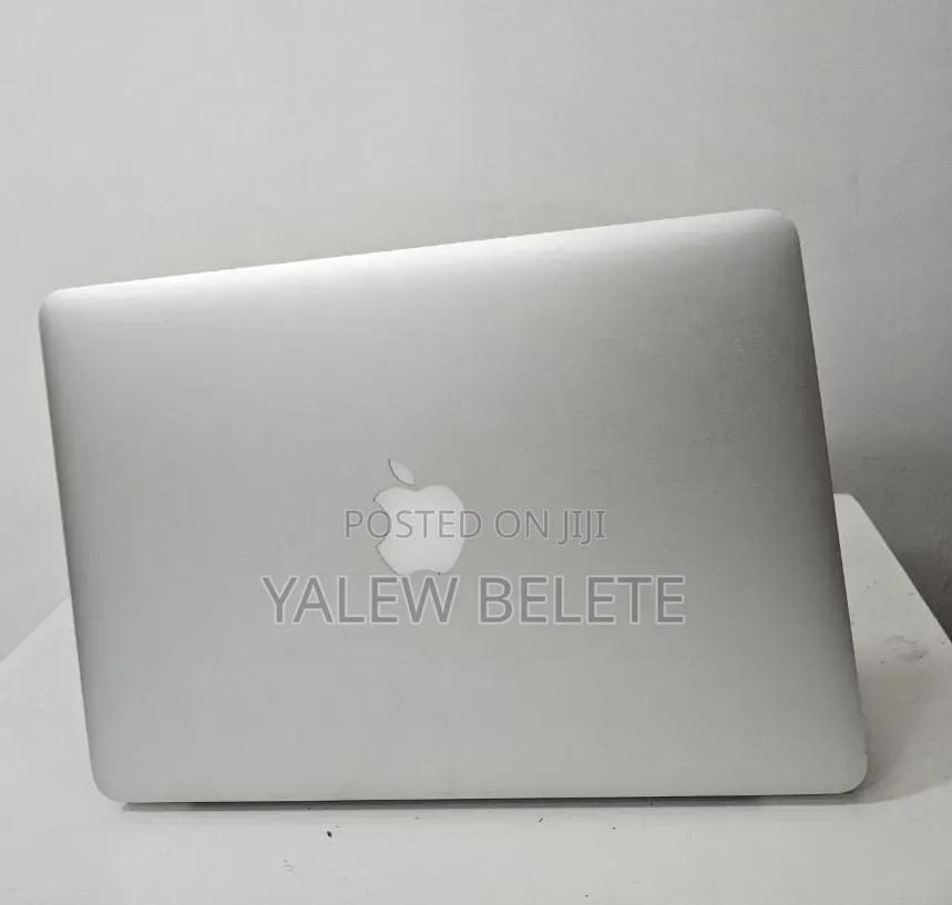 New Laptop Apple MacBook Pro 2015 8GB Intel Core i5 SSD 128GB