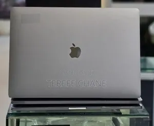 New Laptop Apple MacBook Pro 2017 16GB Intel Core i7 SSD 512GB