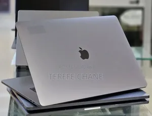 New Laptop Apple MacBook Pro 2017 16GB Intel Core i7 SSD 512GB