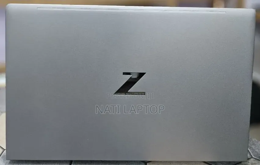 New Laptop HP ZBook Firefly G8 16GB Intel Core i7 SSD 1T
