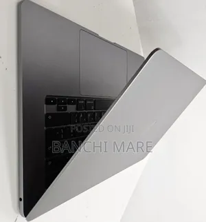 New Laptop Apple MacBook Air 2024 M3 8GB Apple M3 SSD 512GB